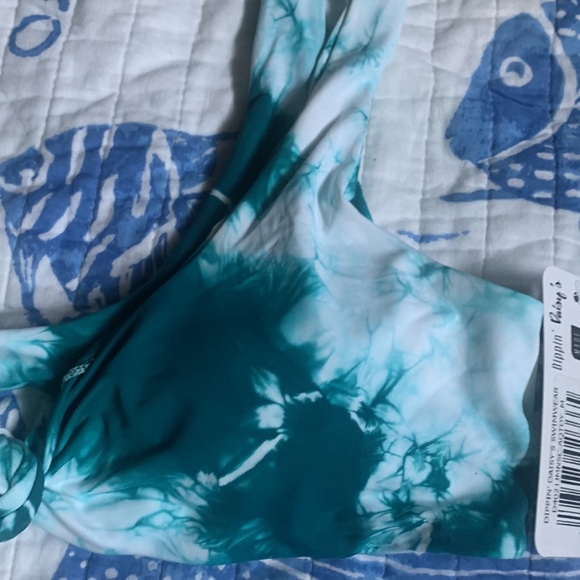 NWT DIPPIN' DAISY'S Micro Muse Bikini Top in Aqua Tie Dye - Picture 4 of 12